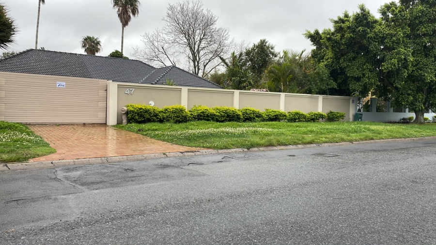 4 Bedroom Property for Sale in Amalinda North Eastern Cape